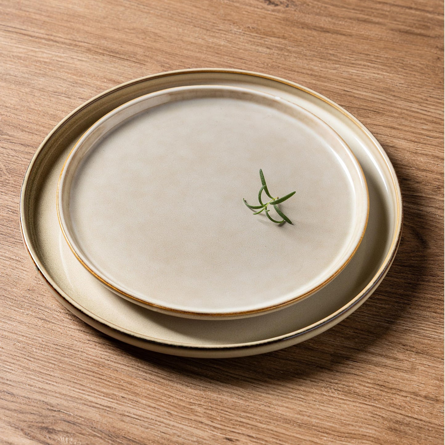 Stoneware Dinnerware Set – Reactive Glaze Plates & Bowls, Service for 8